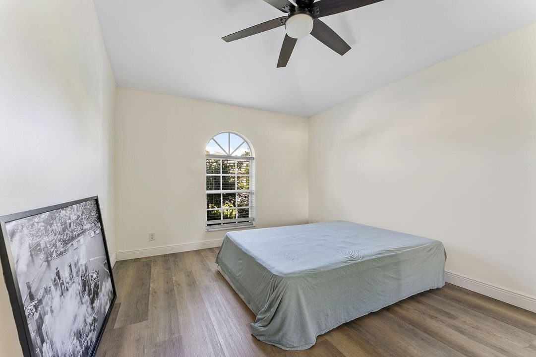 For Rent: $3,500 (4 beds, 3 baths, 1827 Square Feet)