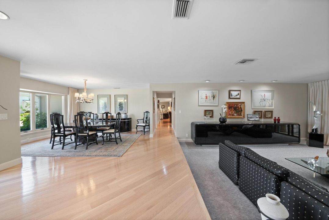 Под контрактом: $4,395,000 (4 спален, 4 ванн, 4181 Квадратных фут)