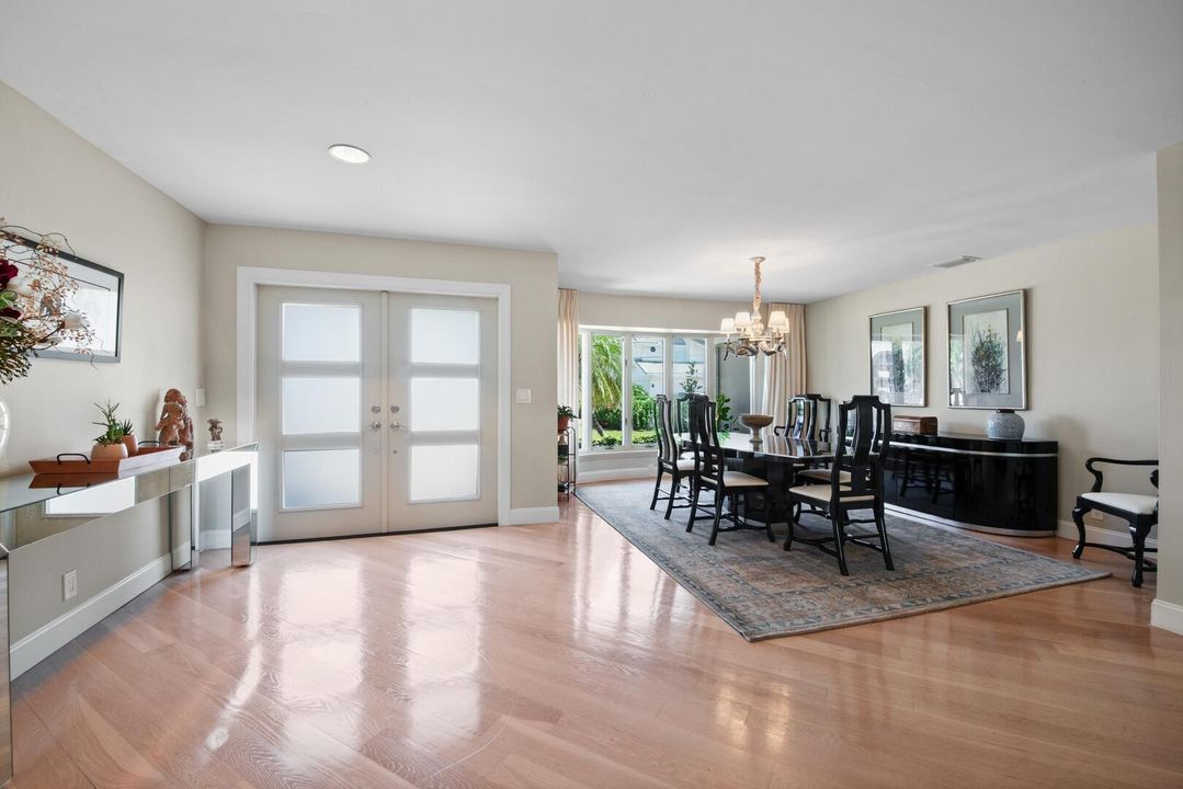 Под контрактом: $4,395,000 (4 спален, 4 ванн, 4181 Квадратных фут)