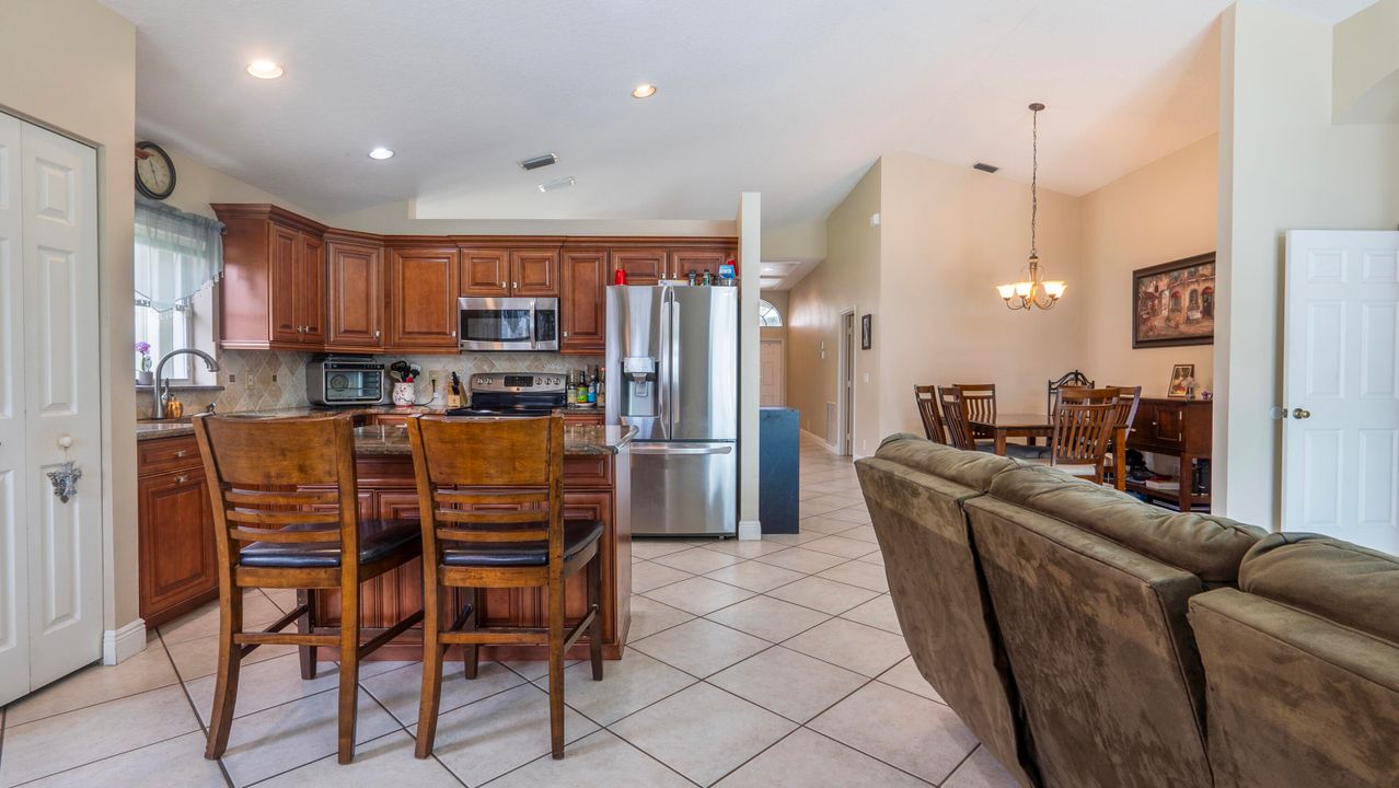 Active With Contract: $550,000 (3 beds, 2 baths, 1922 Square Feet)