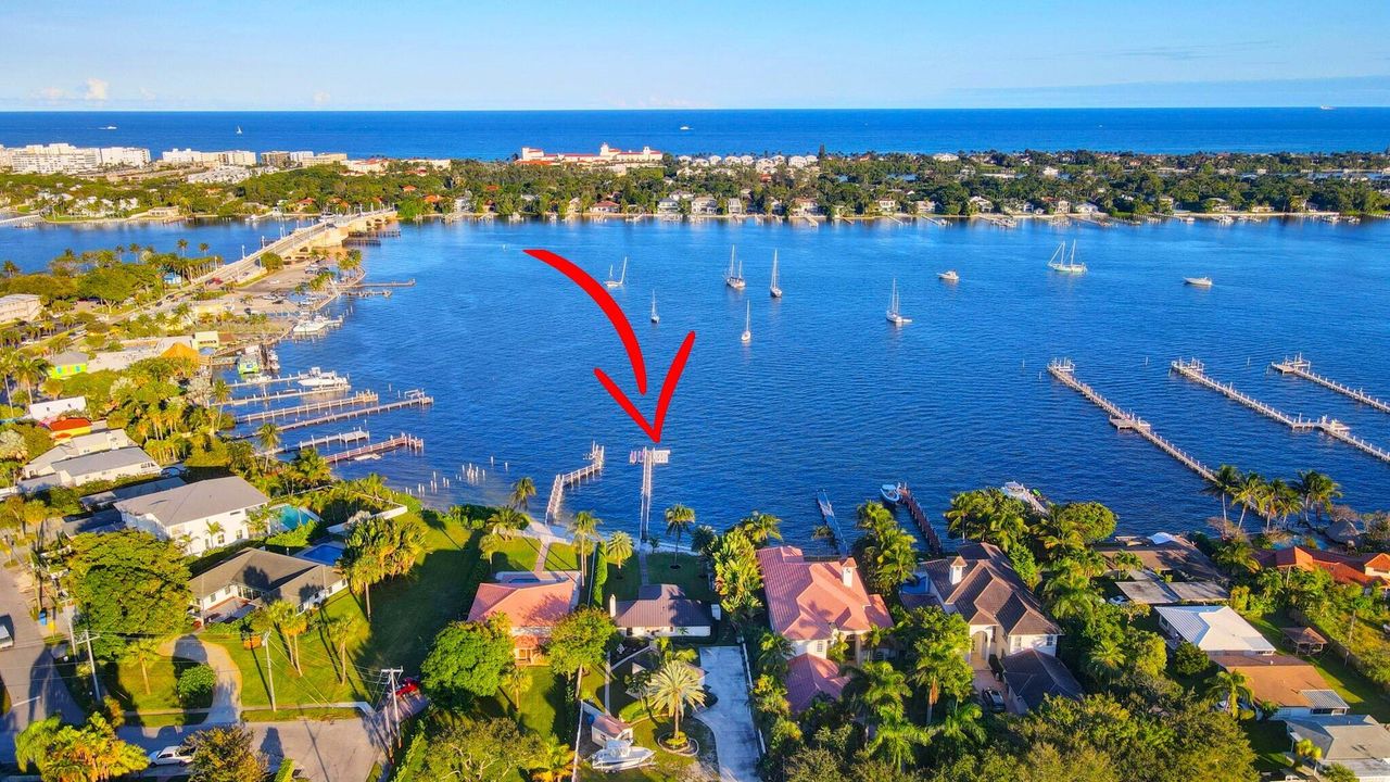 For Rent: $10,000 (2 beds, 3 baths, 1711 Square Feet)