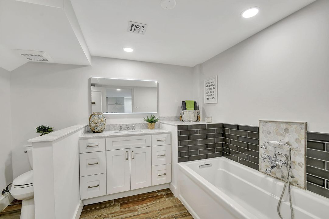 For Rent: $10,000 (2 beds, 3 baths, 1711 Square Feet)