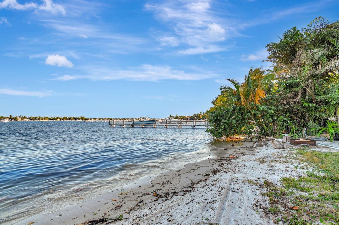 For Rent: $10,000 (2 beds, 3 baths, 1711 Square Feet)