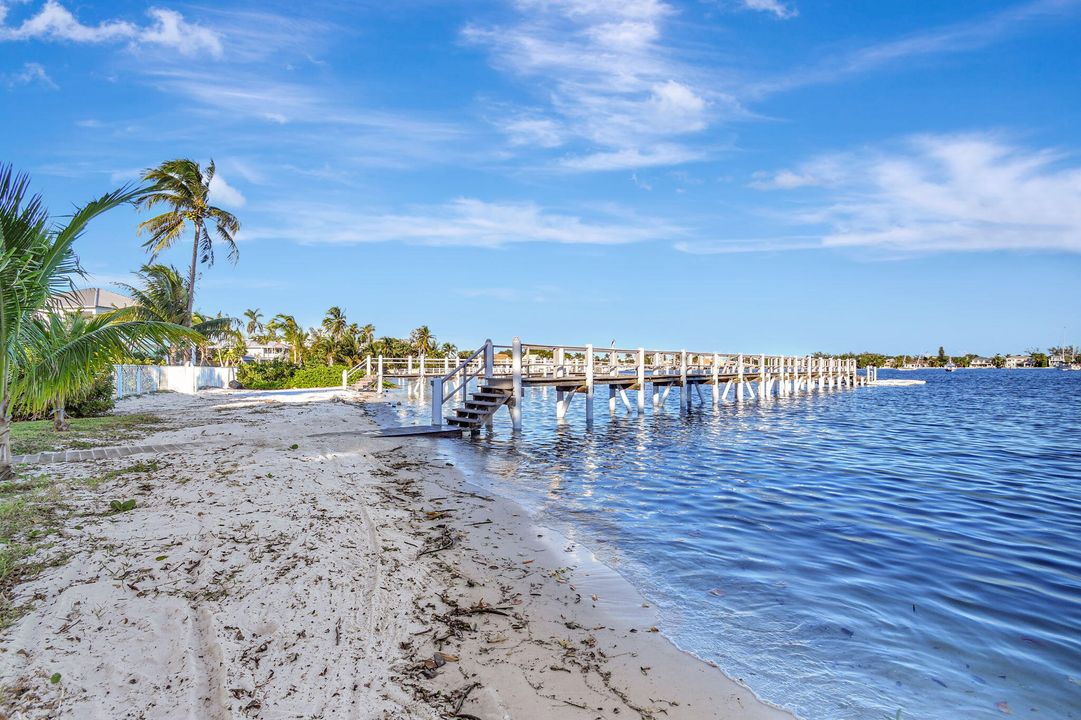 For Rent: $10,000 (2 beds, 3 baths, 1711 Square Feet)