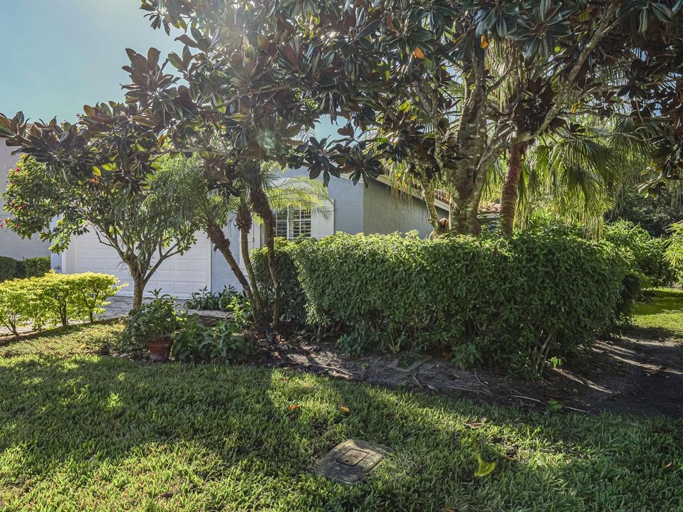 待售: $398,000 (4 贝兹, 2 浴室, 1613 平方英尺)