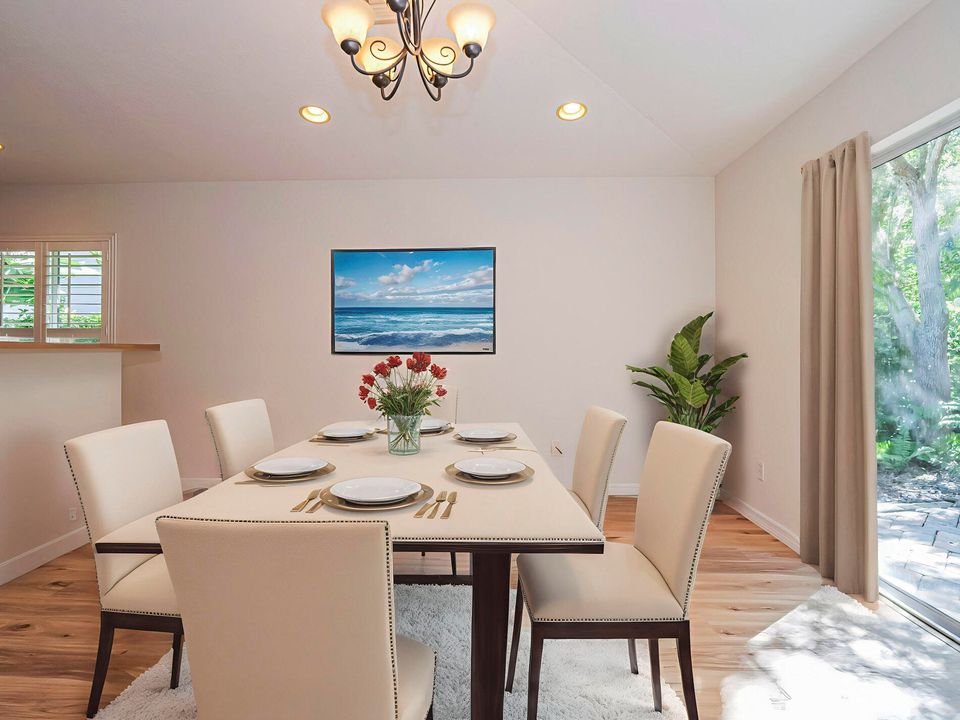 待售: $398,000 (4 贝兹, 2 浴室, 1613 平方英尺)