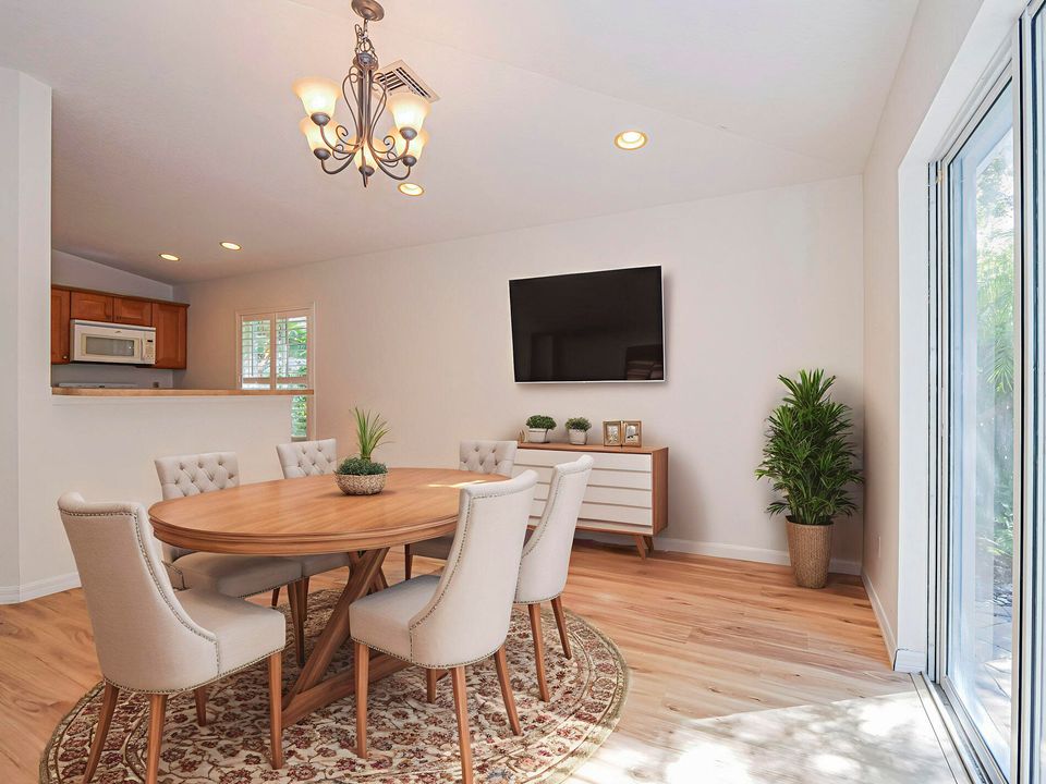 待售: $398,000 (4 贝兹, 2 浴室, 1613 平方英尺)