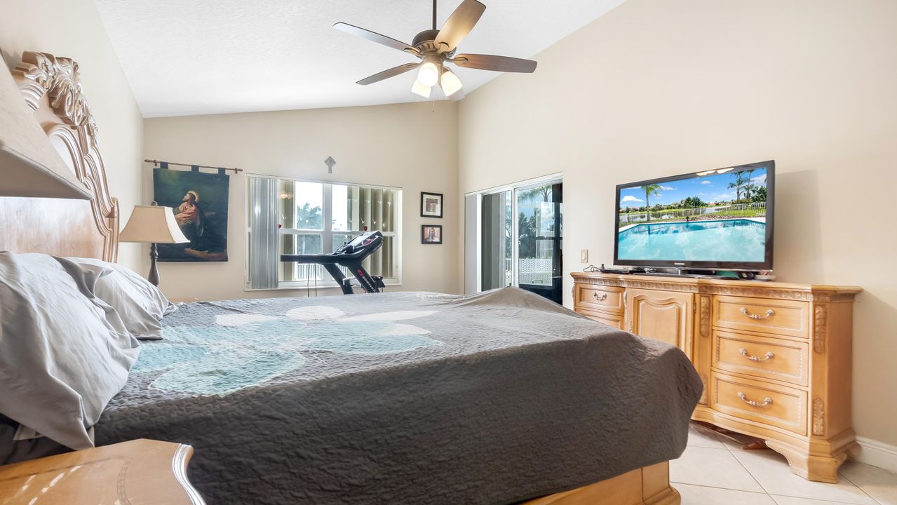 Active With Contract: $550,000 (3 beds, 2 baths, 1922 Square Feet)