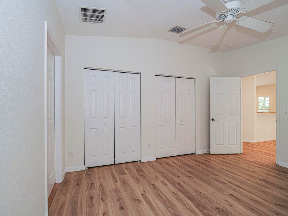 待售: $398,000 (4 贝兹, 2 浴室, 1613 平方英尺)