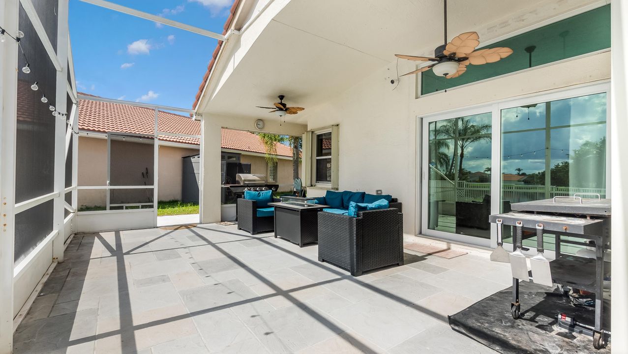 Active With Contract: $550,000 (3 beds, 2 baths, 1922 Square Feet)