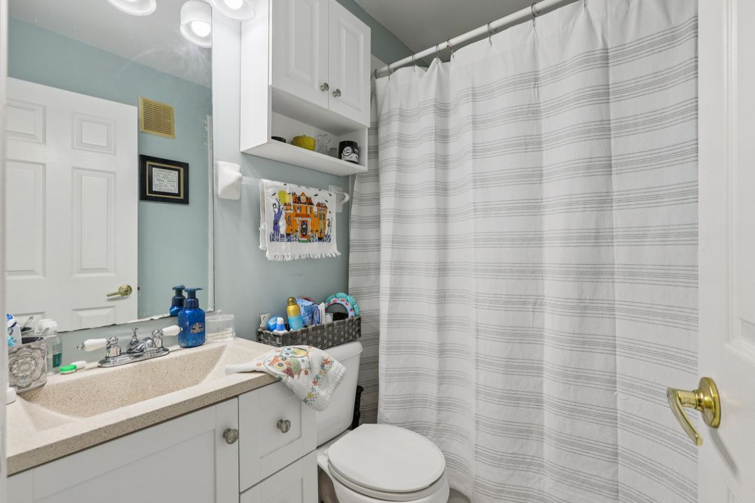 Active With Contract: $375,000 (3 beds, 2 baths, 1263 Square Feet)