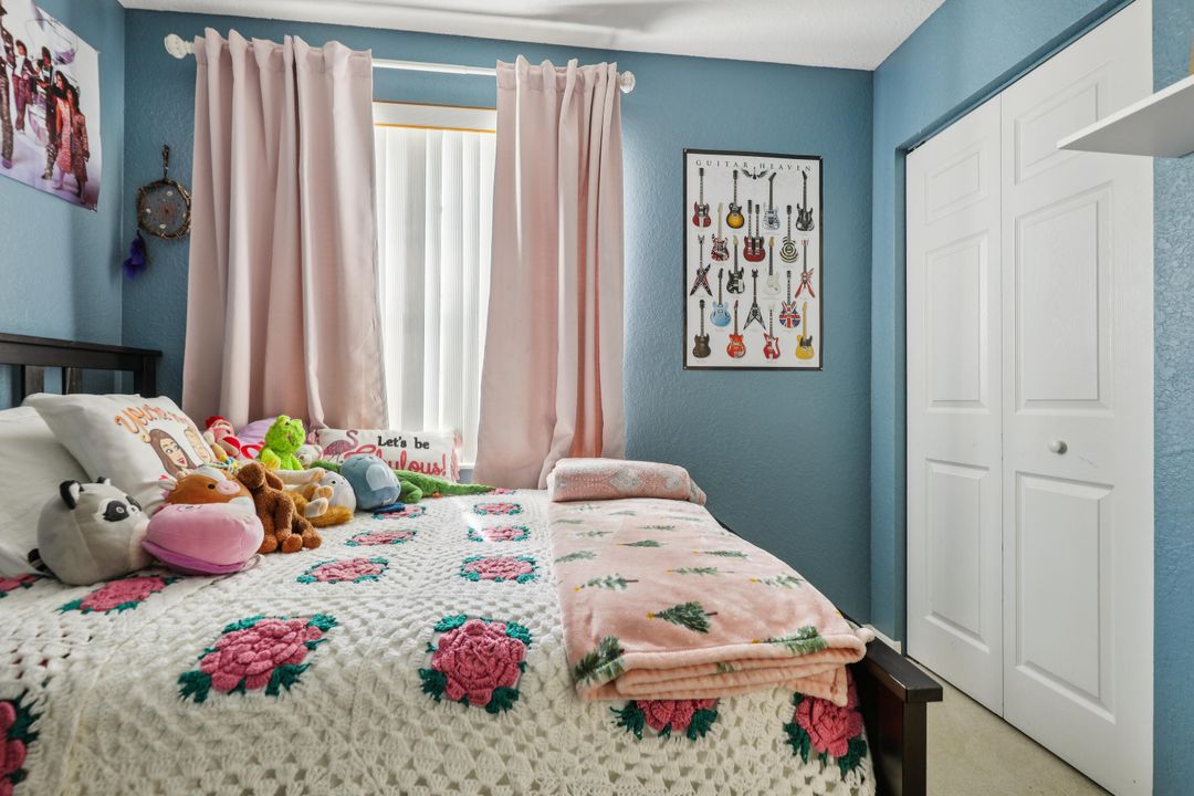 Active With Contract: $375,000 (3 beds, 2 baths, 1263 Square Feet)