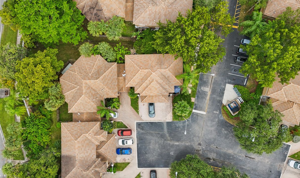 Active With Contract: $375,000 (3 beds, 2 baths, 1263 Square Feet)