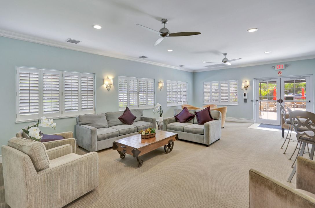 For Sale: $460,000 (1 beds, 1 baths, 793 Square Feet)