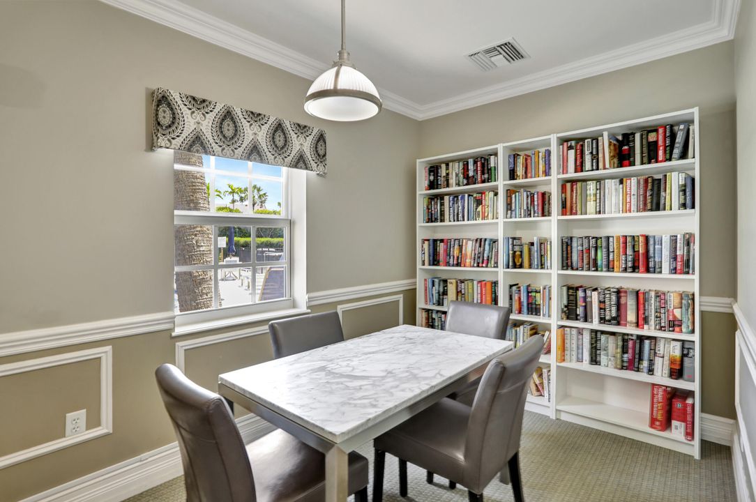 For Sale: $460,000 (1 beds, 1 baths, 793 Square Feet)