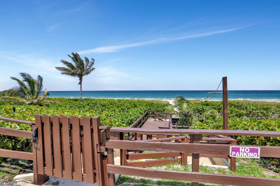 For Sale: $460,000 (1 beds, 1 baths, 793 Square Feet)