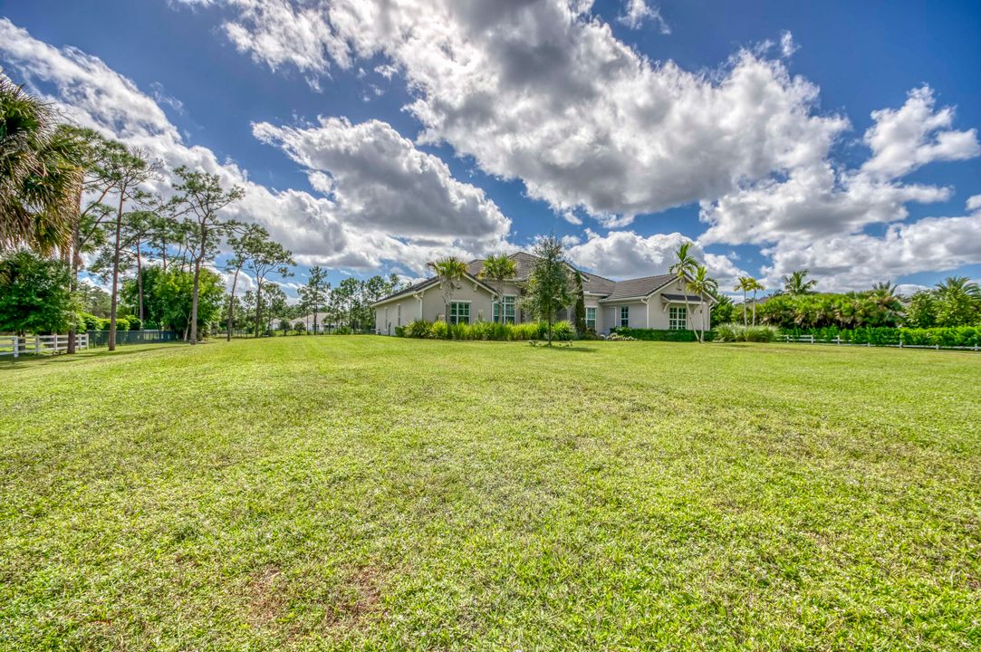 For Sale: $1,500,000 (4 beds, 3 baths, 3084 Square Feet)