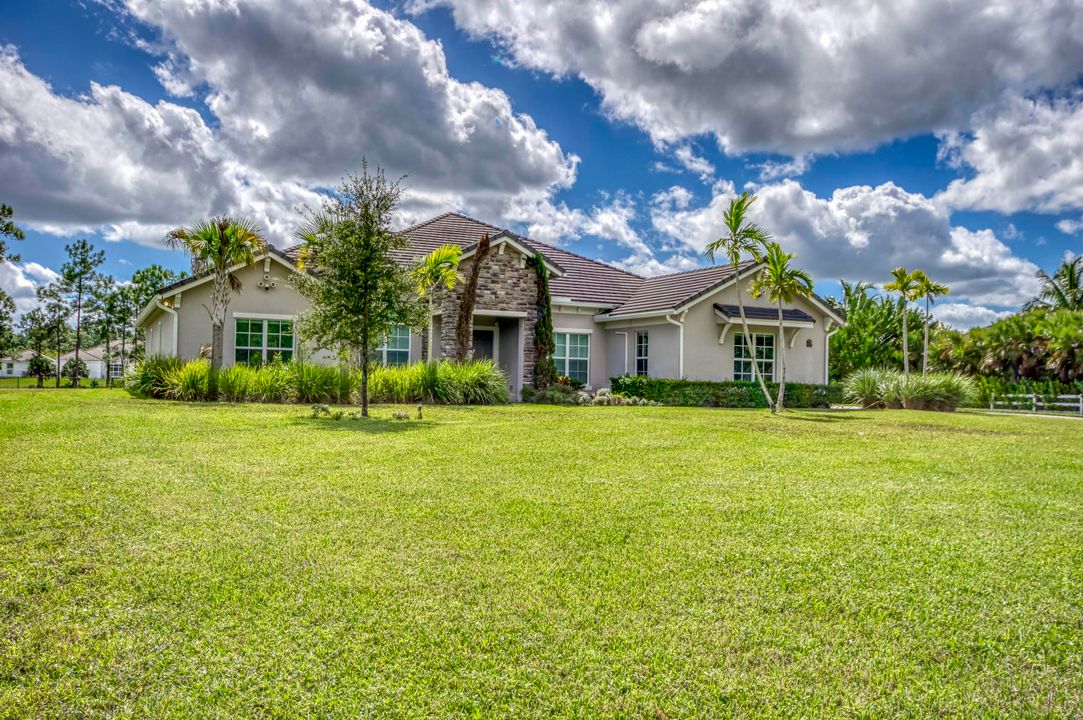 For Sale: $1,500,000 (4 beds, 3 baths, 3084 Square Feet)