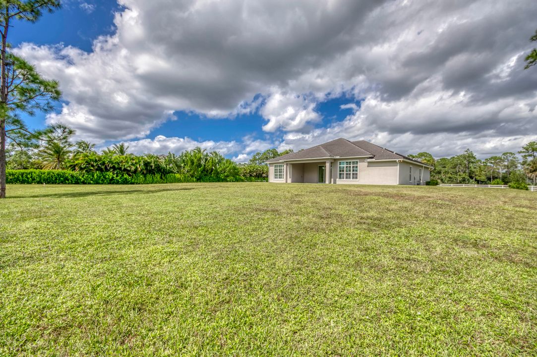 For Sale: $1,500,000 (4 beds, 3 baths, 3084 Square Feet)