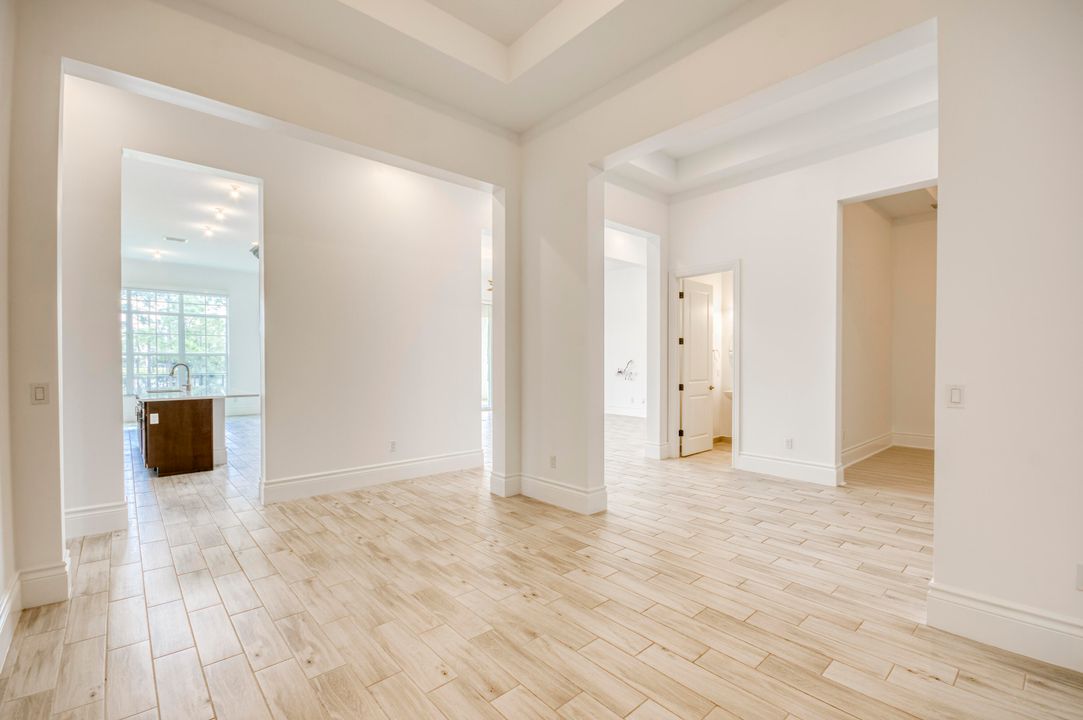 For Sale: $1,500,000 (4 beds, 3 baths, 3084 Square Feet)