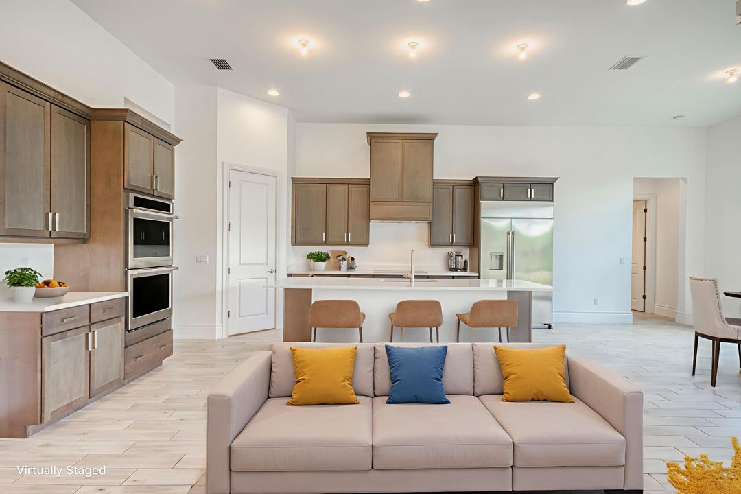 For Sale: $1,500,000 (4 beds, 3 baths, 3084 Square Feet)