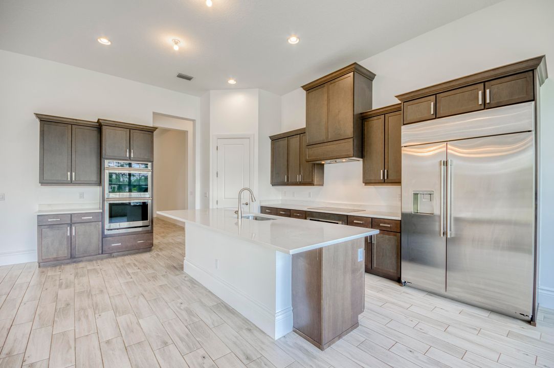 For Sale: $1,500,000 (4 beds, 3 baths, 3084 Square Feet)