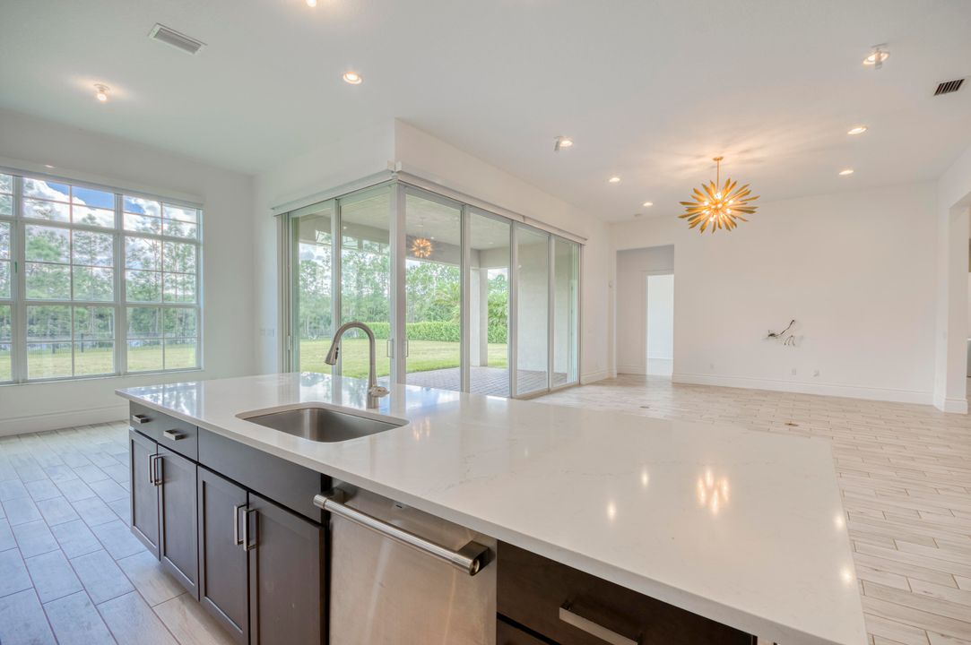 For Sale: $1,500,000 (4 beds, 3 baths, 3084 Square Feet)