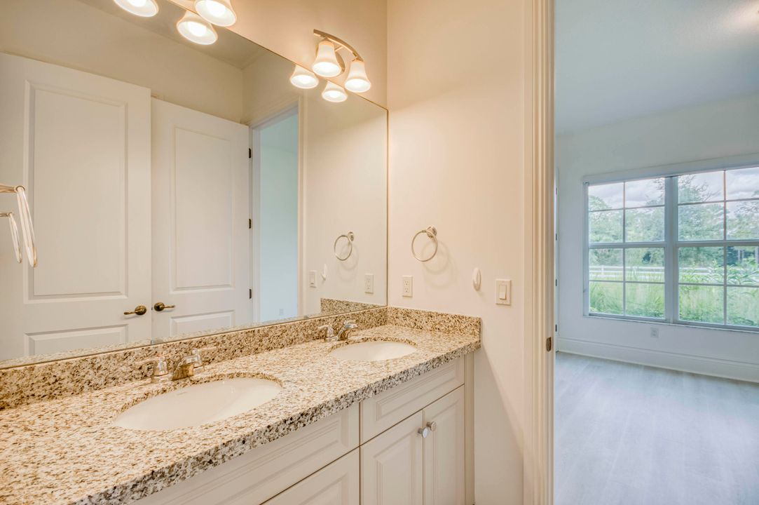 For Sale: $1,500,000 (4 beds, 3 baths, 3084 Square Feet)