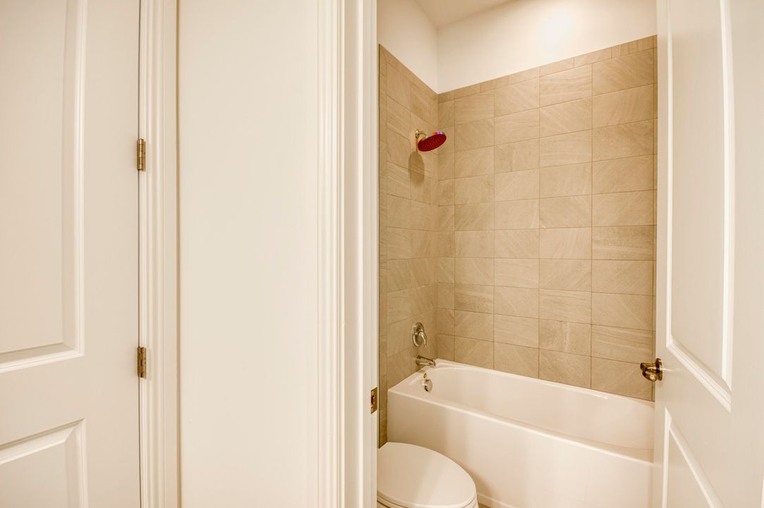 For Sale: $1,500,000 (4 beds, 3 baths, 3084 Square Feet)