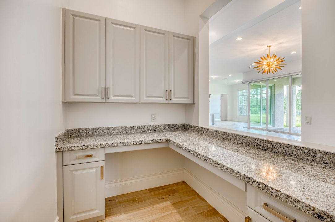 For Sale: $1,500,000 (4 beds, 3 baths, 3084 Square Feet)