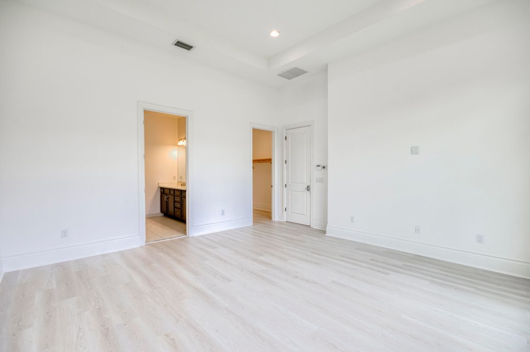 For Sale: $1,500,000 (4 beds, 3 baths, 3084 Square Feet)