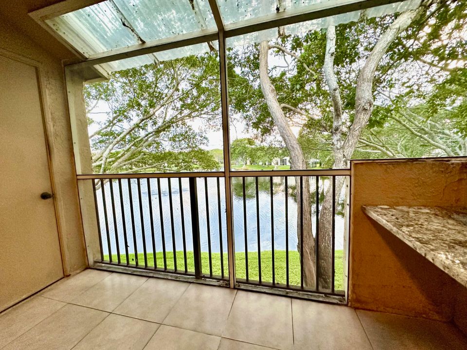 For Rent: $2,200 (3 beds, 2 baths, 1100 Square Feet)