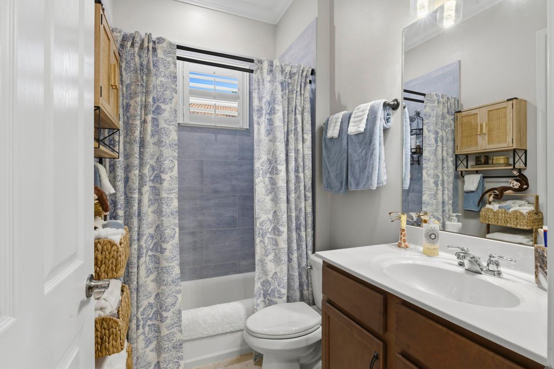 For Sale: $849,000 (3 beds, 2 baths, 2039 Square Feet)