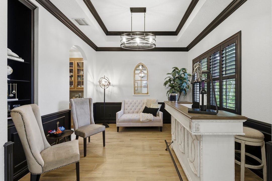 For Sale: $849,000 (3 beds, 2 baths, 2039 Square Feet)