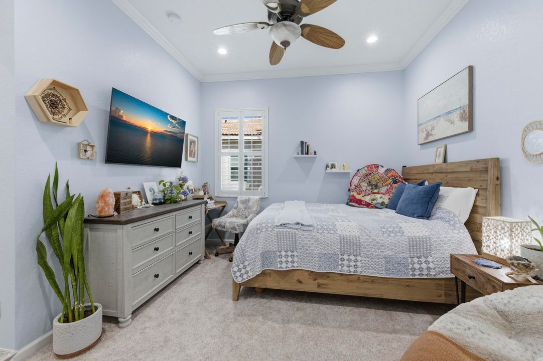 For Sale: $849,000 (3 beds, 2 baths, 2039 Square Feet)