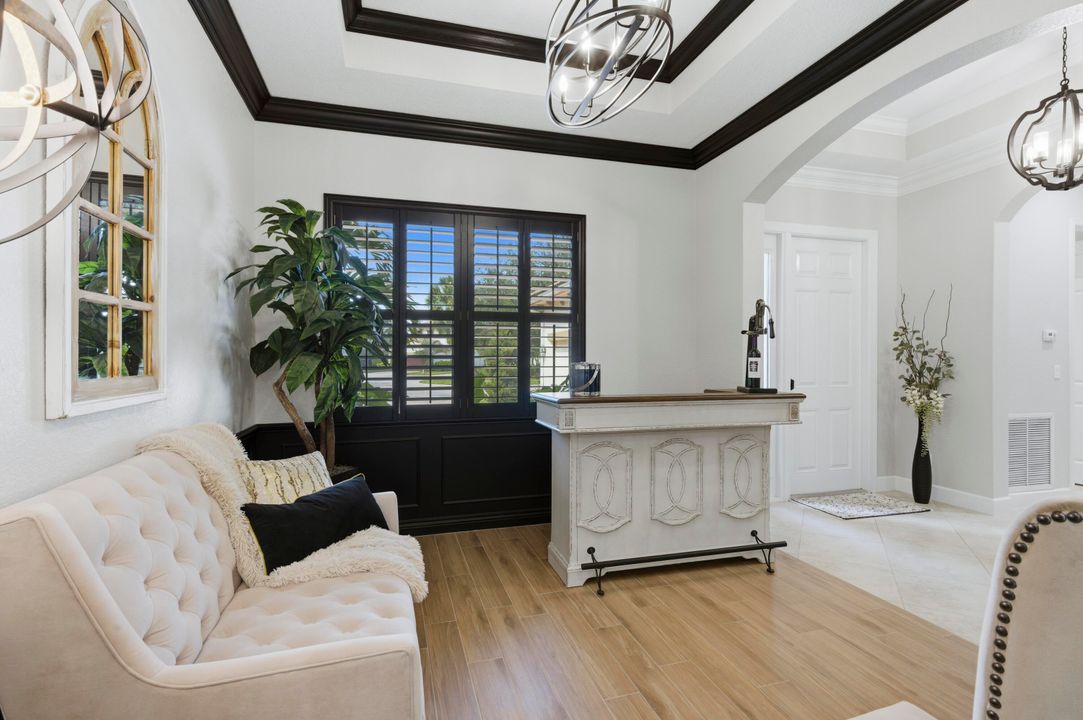 For Sale: $849,000 (3 beds, 2 baths, 2039 Square Feet)