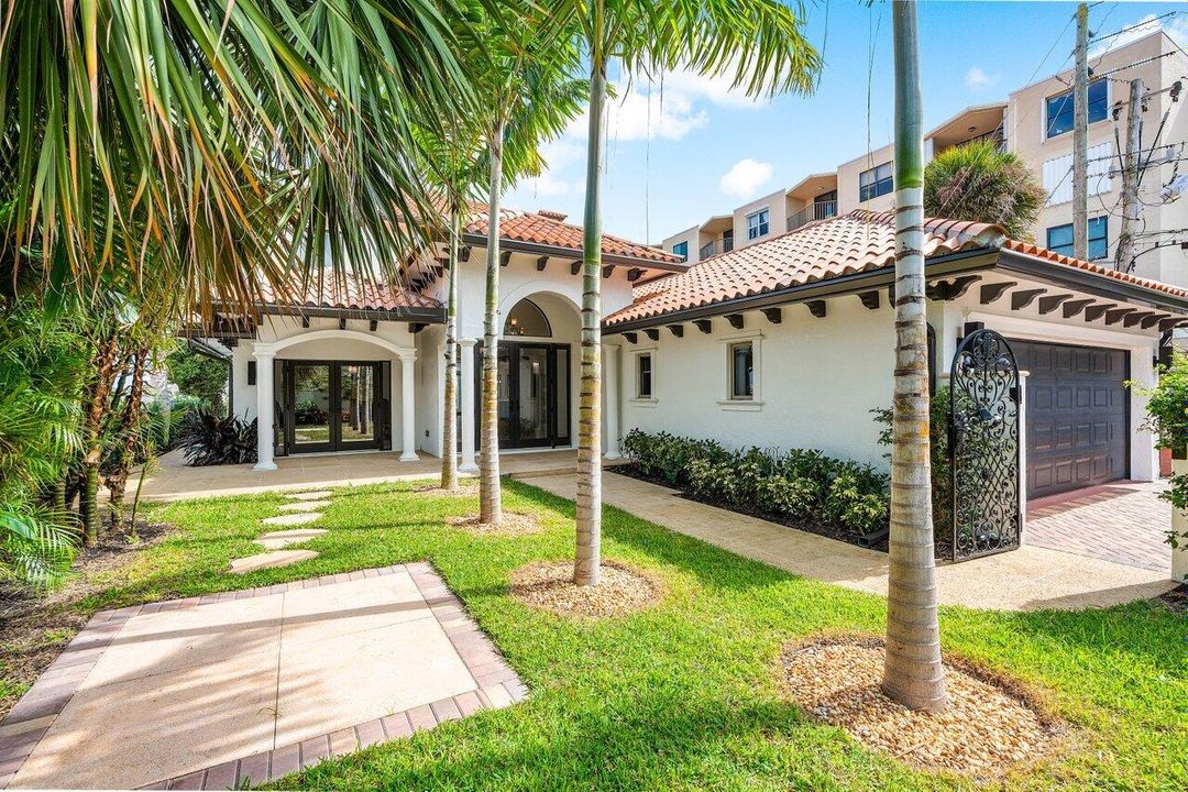 出租: $35,000 (4 贝兹, 4 浴室, 4157 平方英尺)