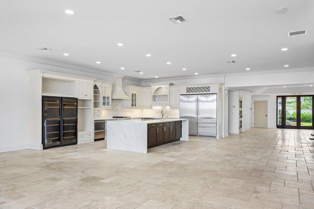 出租: $35,000 (4 贝兹, 4 浴室, 4157 平方英尺)