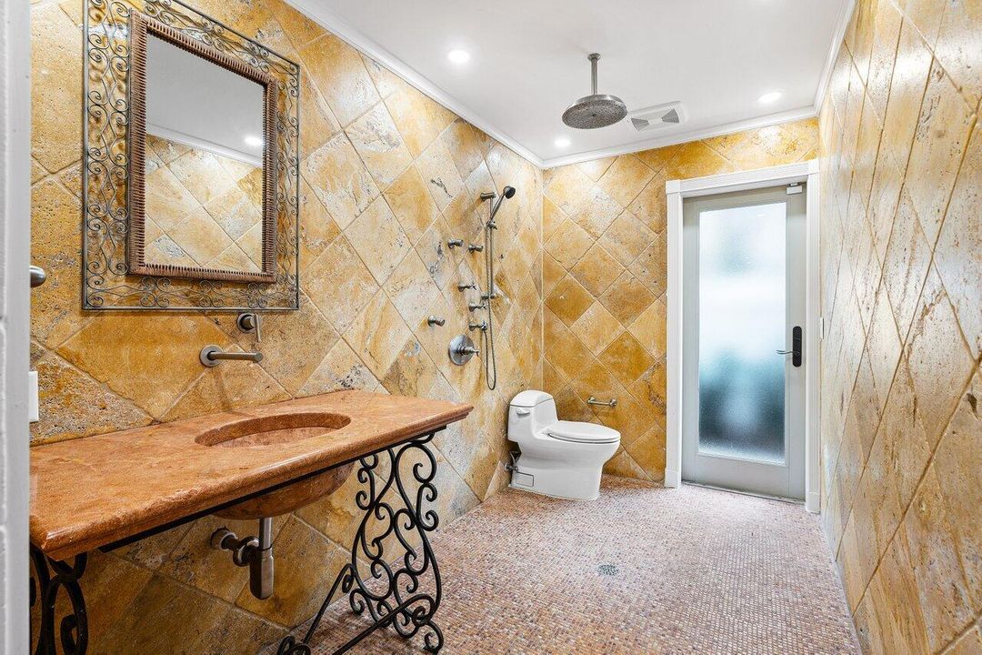 出租: $35,000 (4 贝兹, 4 浴室, 4157 平方英尺)