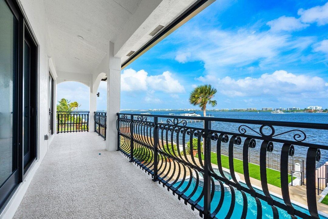 出租: $35,000 (4 贝兹, 4 浴室, 4157 平方英尺)