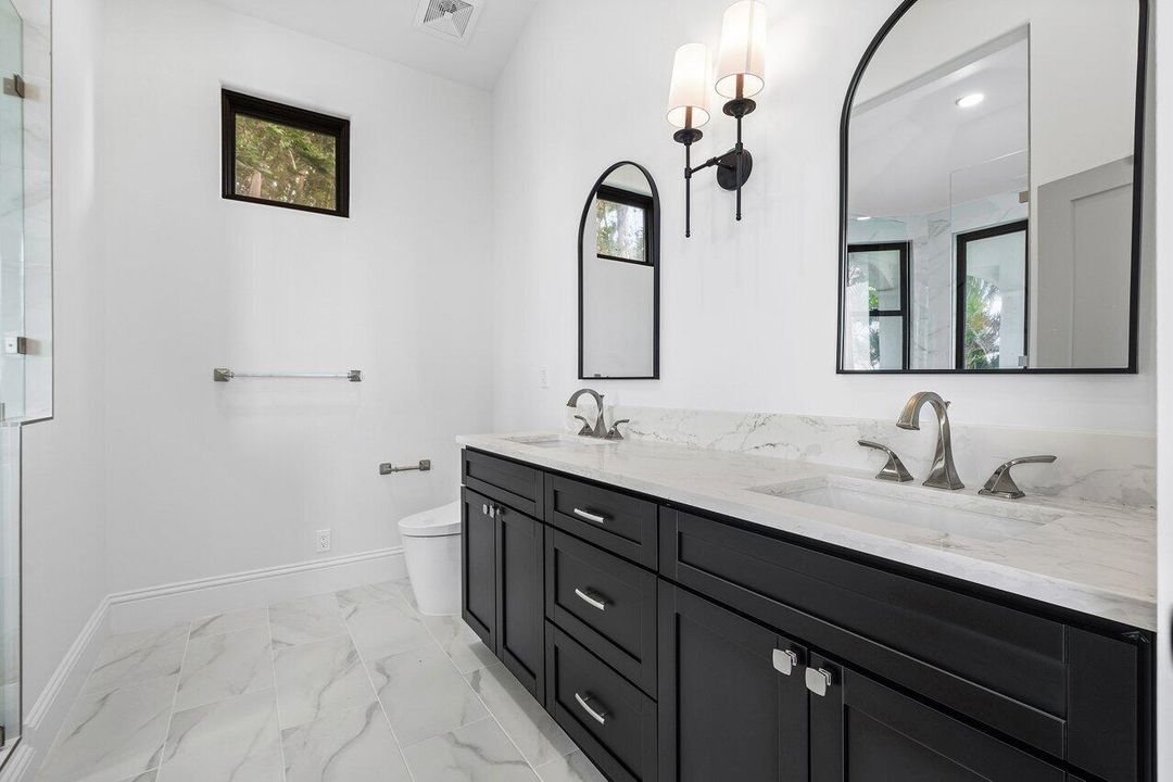 出租: $35,000 (4 贝兹, 4 浴室, 4157 平方英尺)