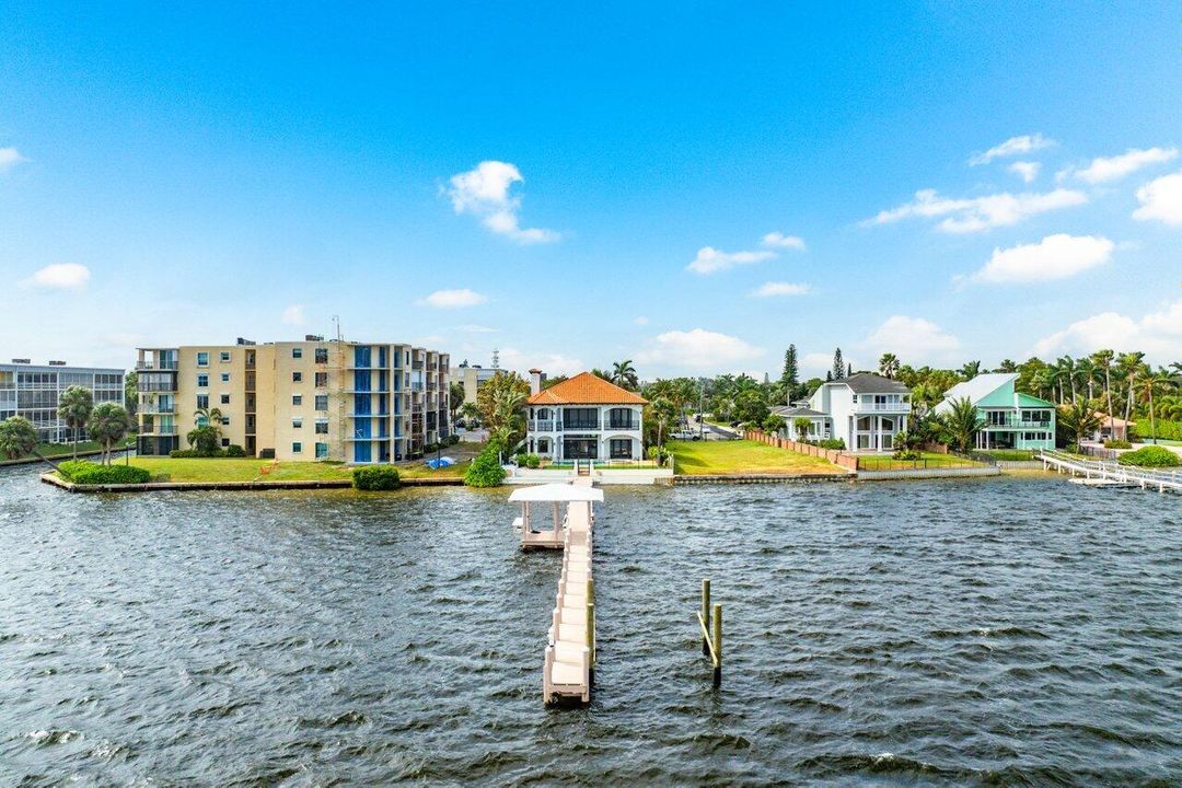 出租: $35,000 (4 贝兹, 4 浴室, 4157 平方英尺)