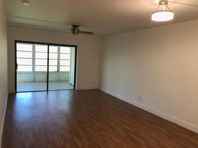 For Rent: $1,700 (1 beds, 1 baths, 741 Square Feet)