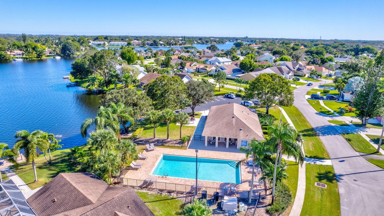 For Rent: $3,300 (3 beds, 2 baths, 2041 Square Feet)