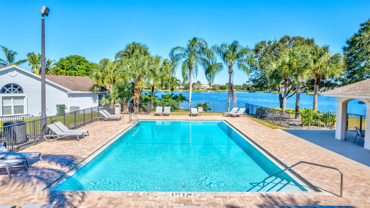 For Rent: $3,300 (3 beds, 2 baths, 2041 Square Feet)