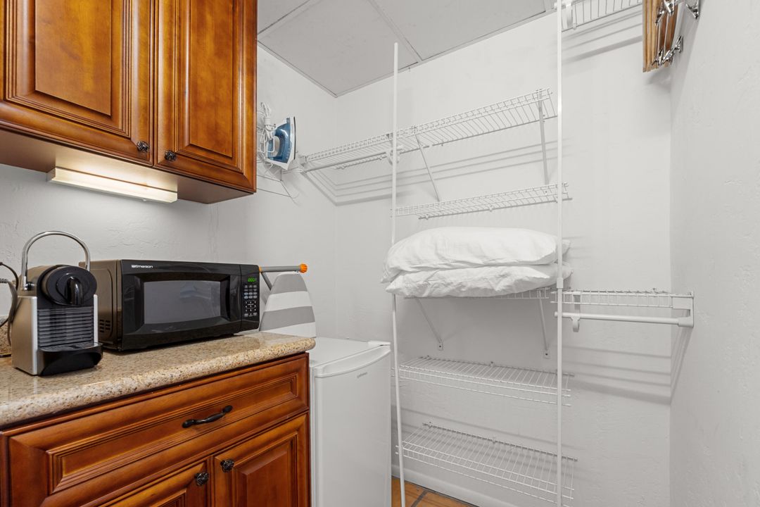 For Sale: $6,250,000 (10 beds, 9 baths, 6245 Square Feet)