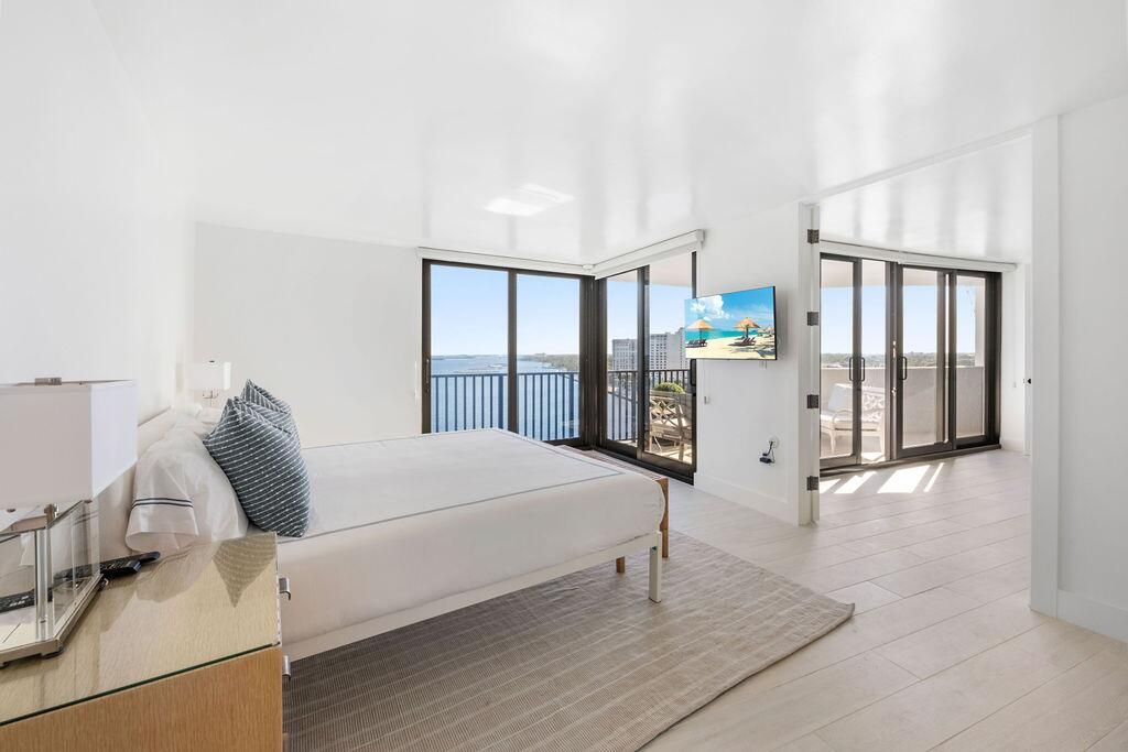 待售: $1,895,000 (2 贝兹, 2 浴室, 1323 平方英尺)