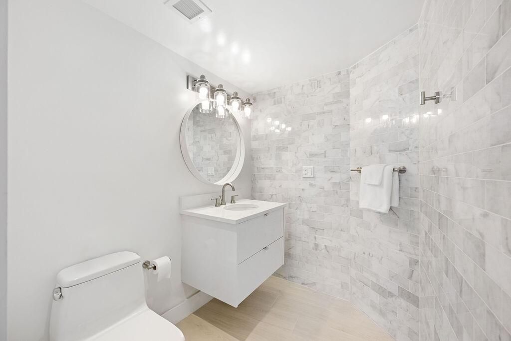 待售: $1,895,000 (2 贝兹, 2 浴室, 1323 平方英尺)