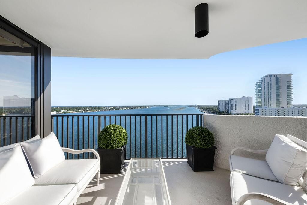 待售: $1,895,000 (2 贝兹, 2 浴室, 1323 平方英尺)