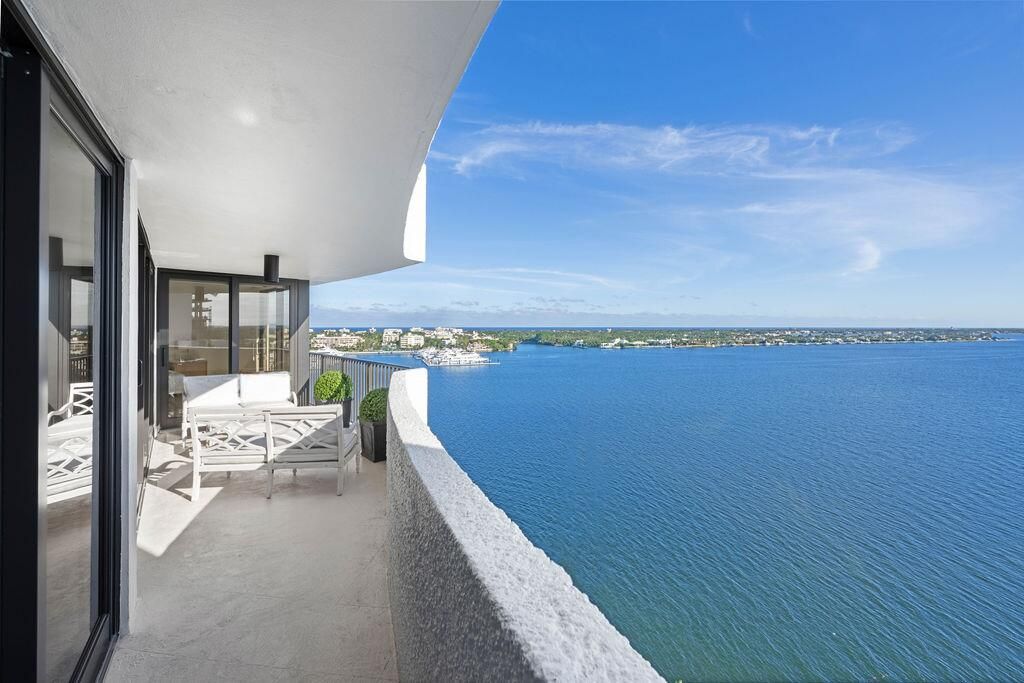 待售: $1,895,000 (2 贝兹, 2 浴室, 1323 平方英尺)